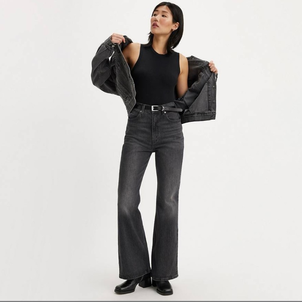 Levi's 70’s High Flare Jeans Hippy Bell bottoms. Boho 27x30” hemmed 25” inseam